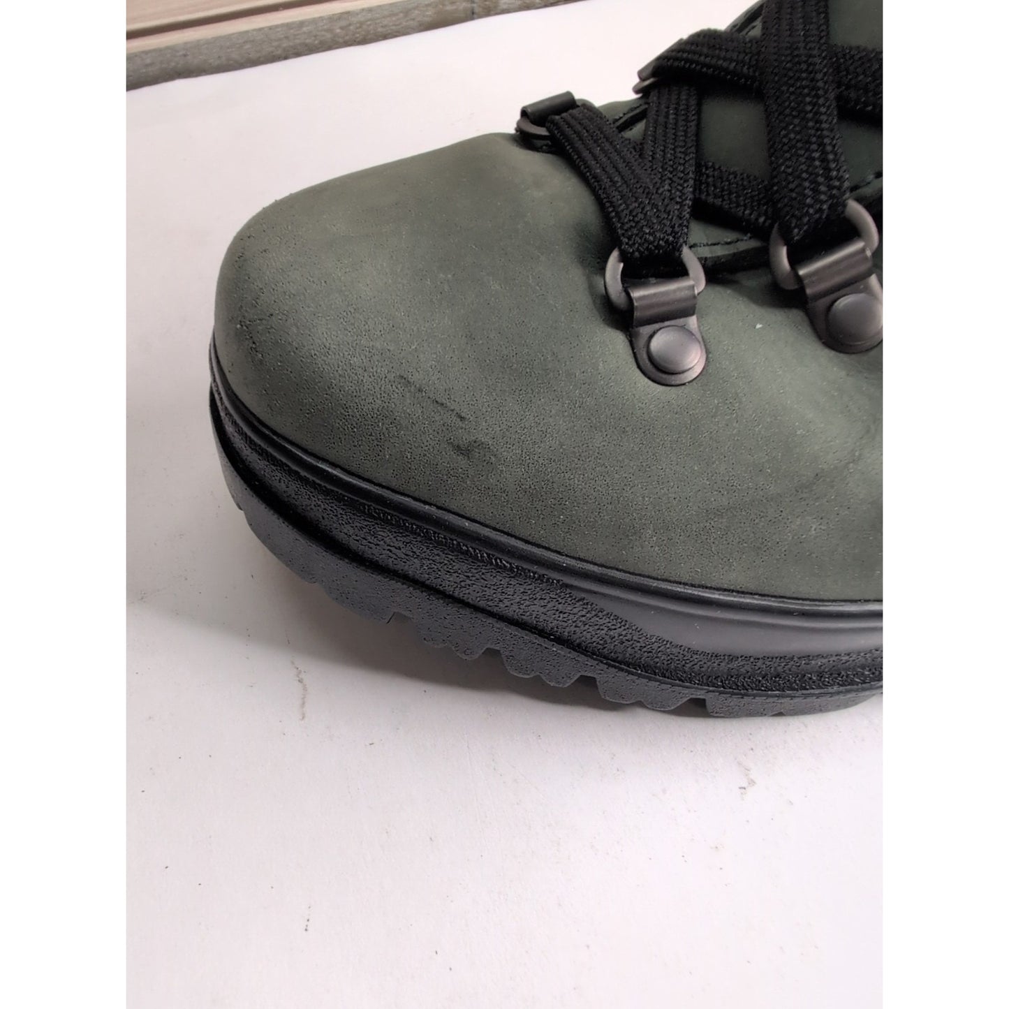 LL Bean Hiking Boots Mens Size 9.5 Cresta Green Vibram Sole