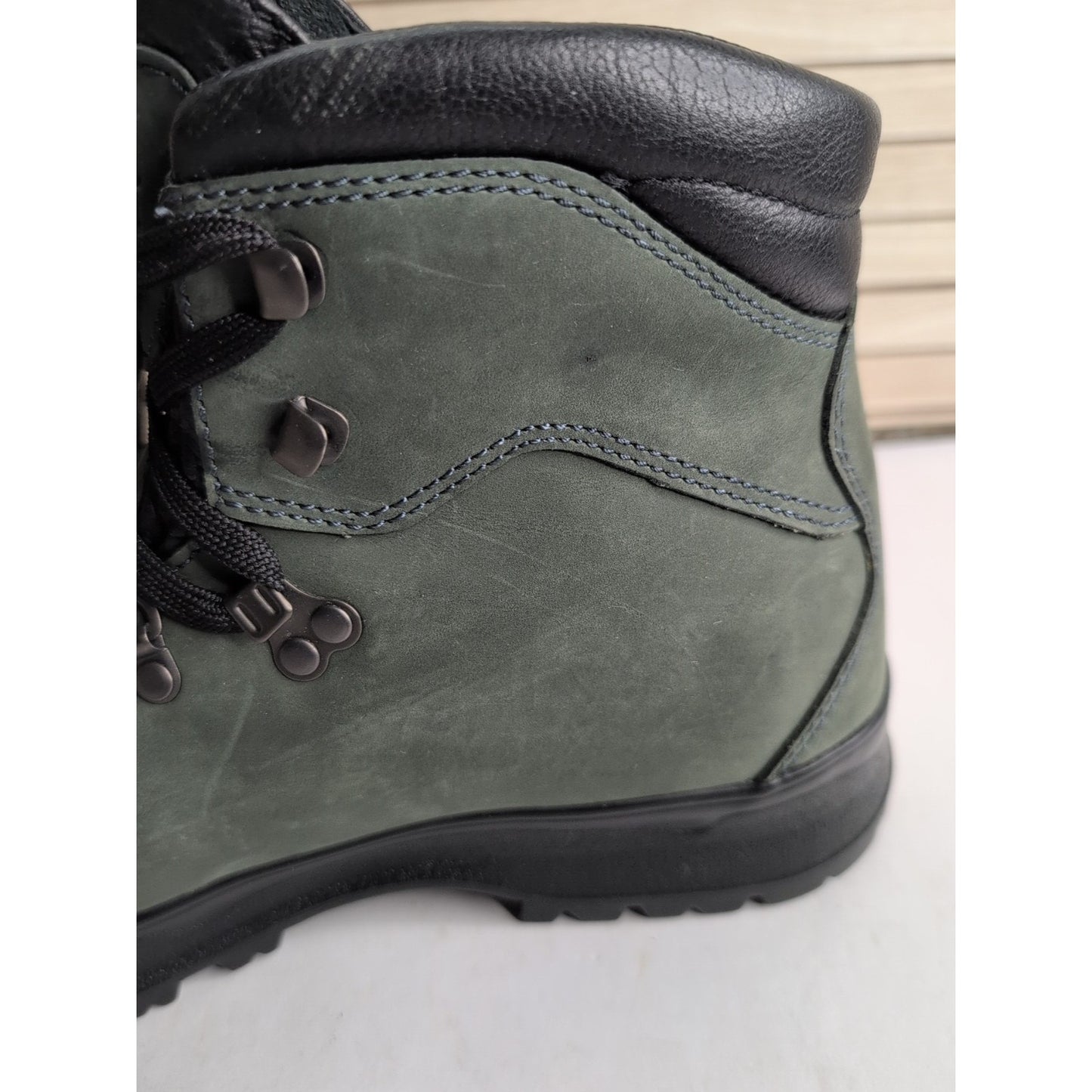LL Bean Hiking Boots Mens Size 9.5 Cresta Green Vibram Sole