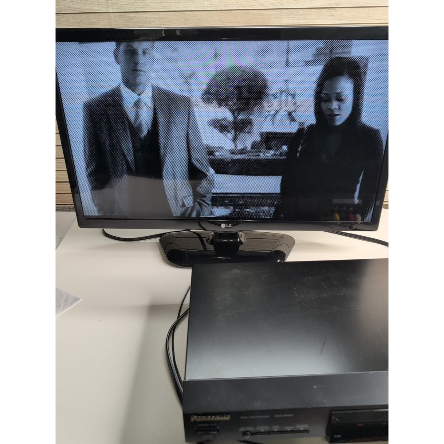 Panasonic DVD CD MP3 Player - DVD-RV22 - Remote