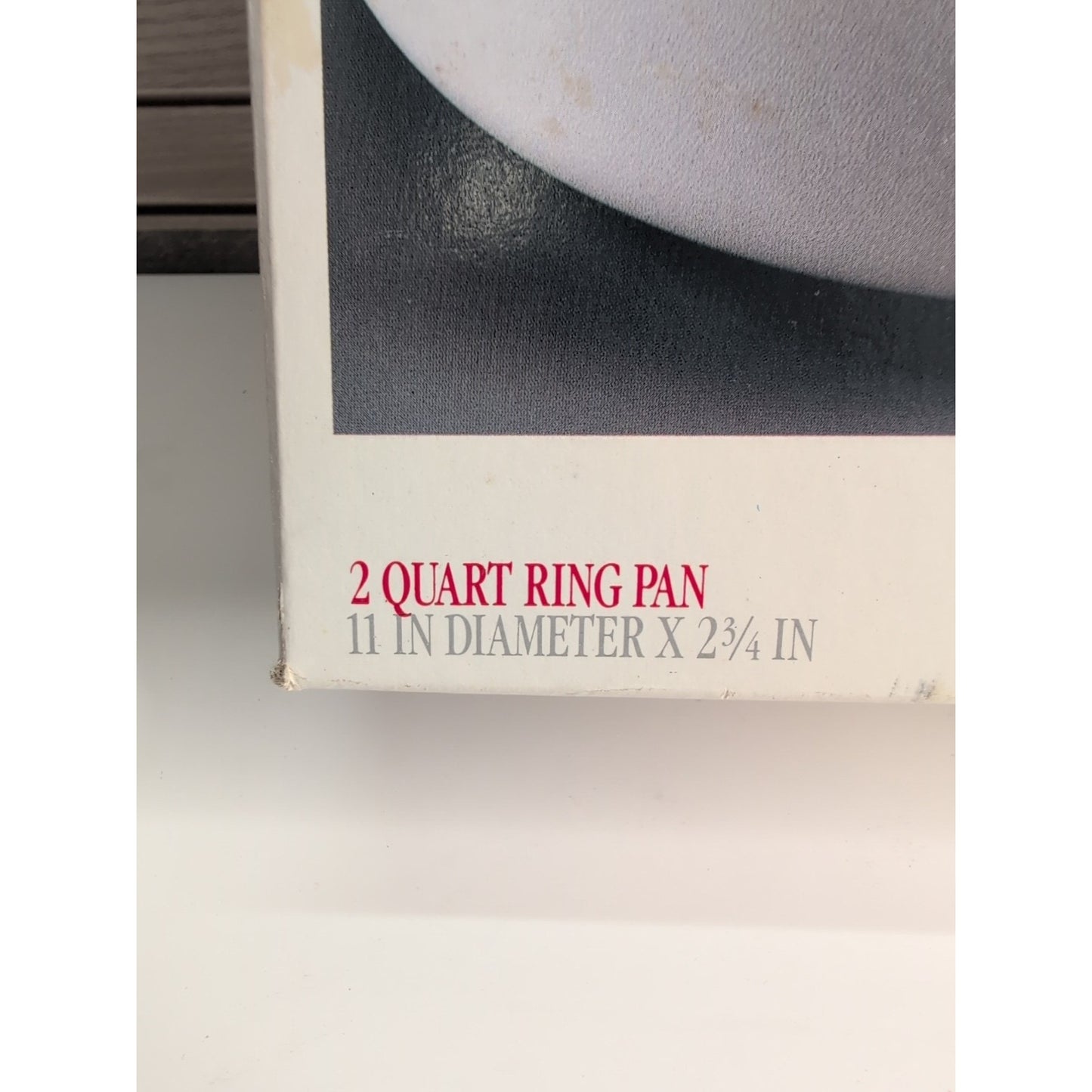 Vintage Rubbermaid Microwave Ring Pan & Oven Safe 2 Quart Nonstick