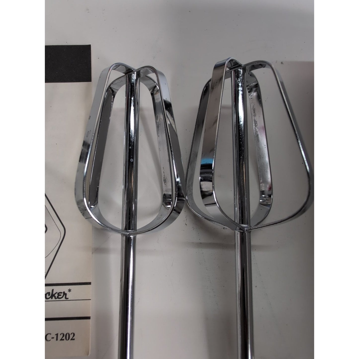 Vintage Betty Crocker BC-1202K 4 Speed Hand Mixer 120 Volts Tested