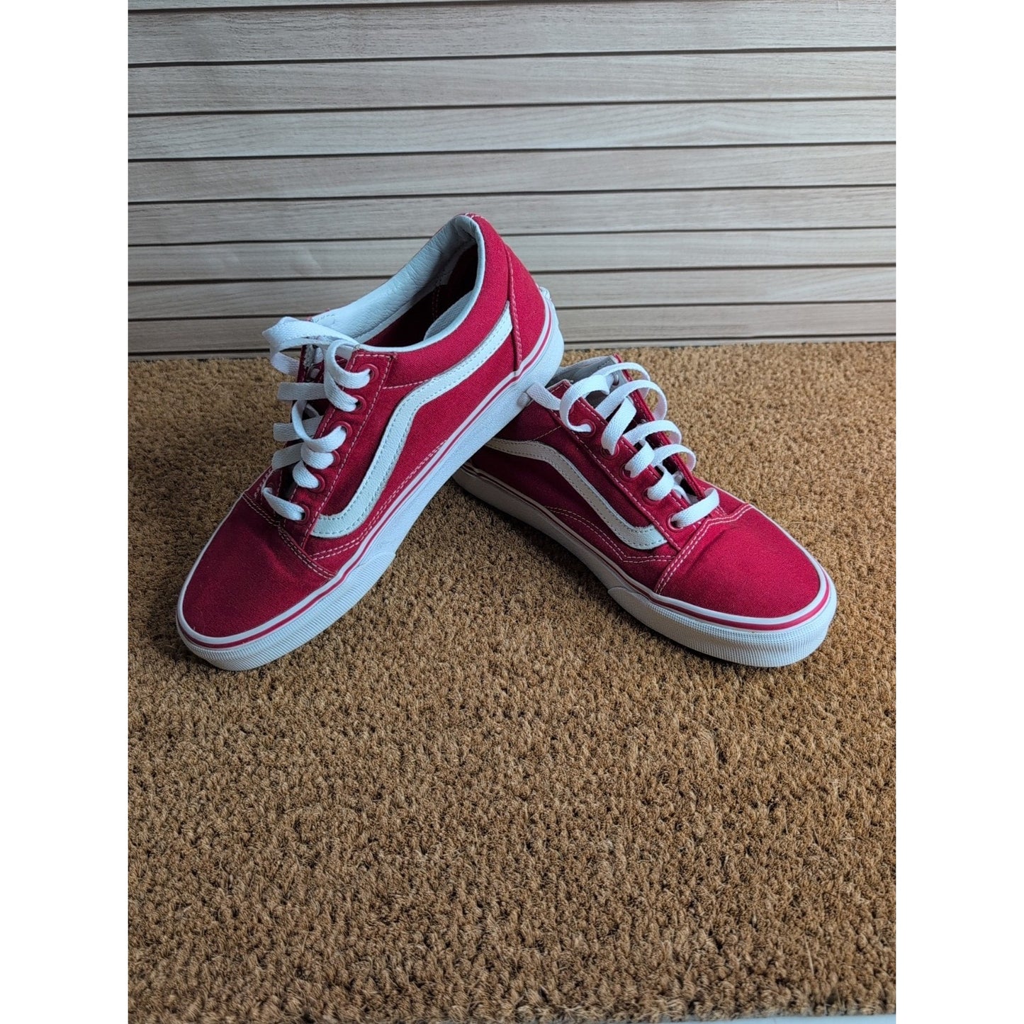 Vans Old Skool Red Canvas Mens 6 Womens 7.5 Lace Up Sneaker Skater Shoes