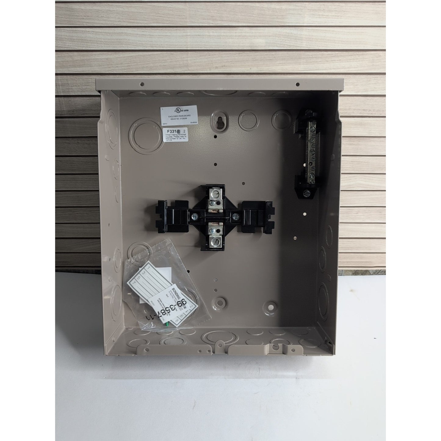 Eaton NSB CH4L125SP Loadcenters and Panelboards 125A 240V