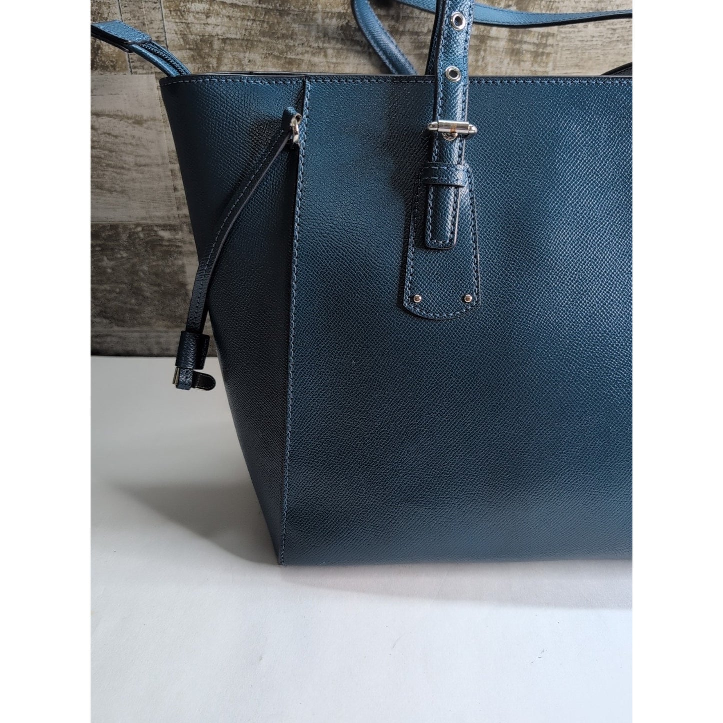 Michael Kors Logo Voyager East West Large Tote