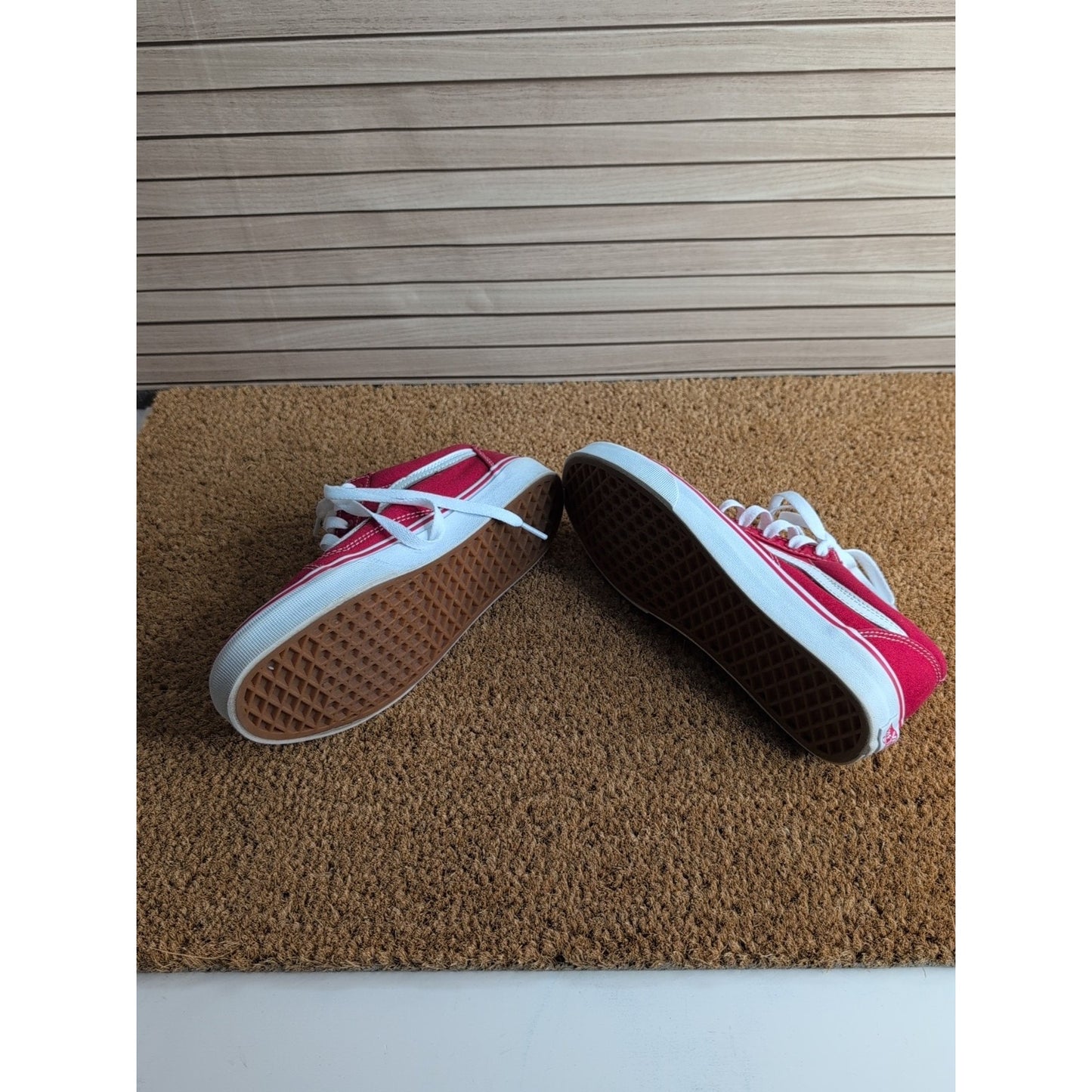 Vans Old Skool Red Canvas Mens 6 Womens 7.5 Lace Up Sneaker Skater Shoes