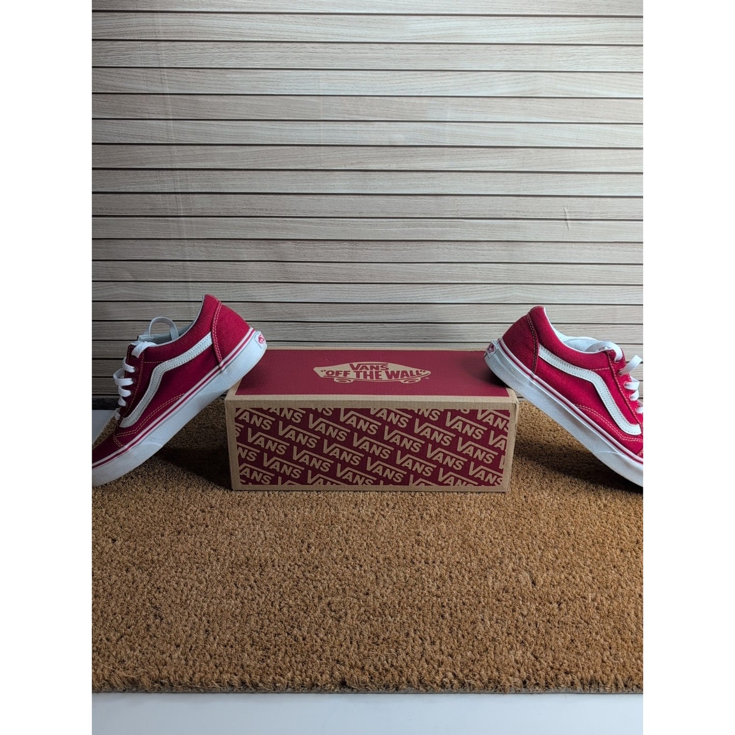 Vans Old Skool Red Canvas Mens 6 Womens 7.5 Lace Up Sneaker Skater Shoes