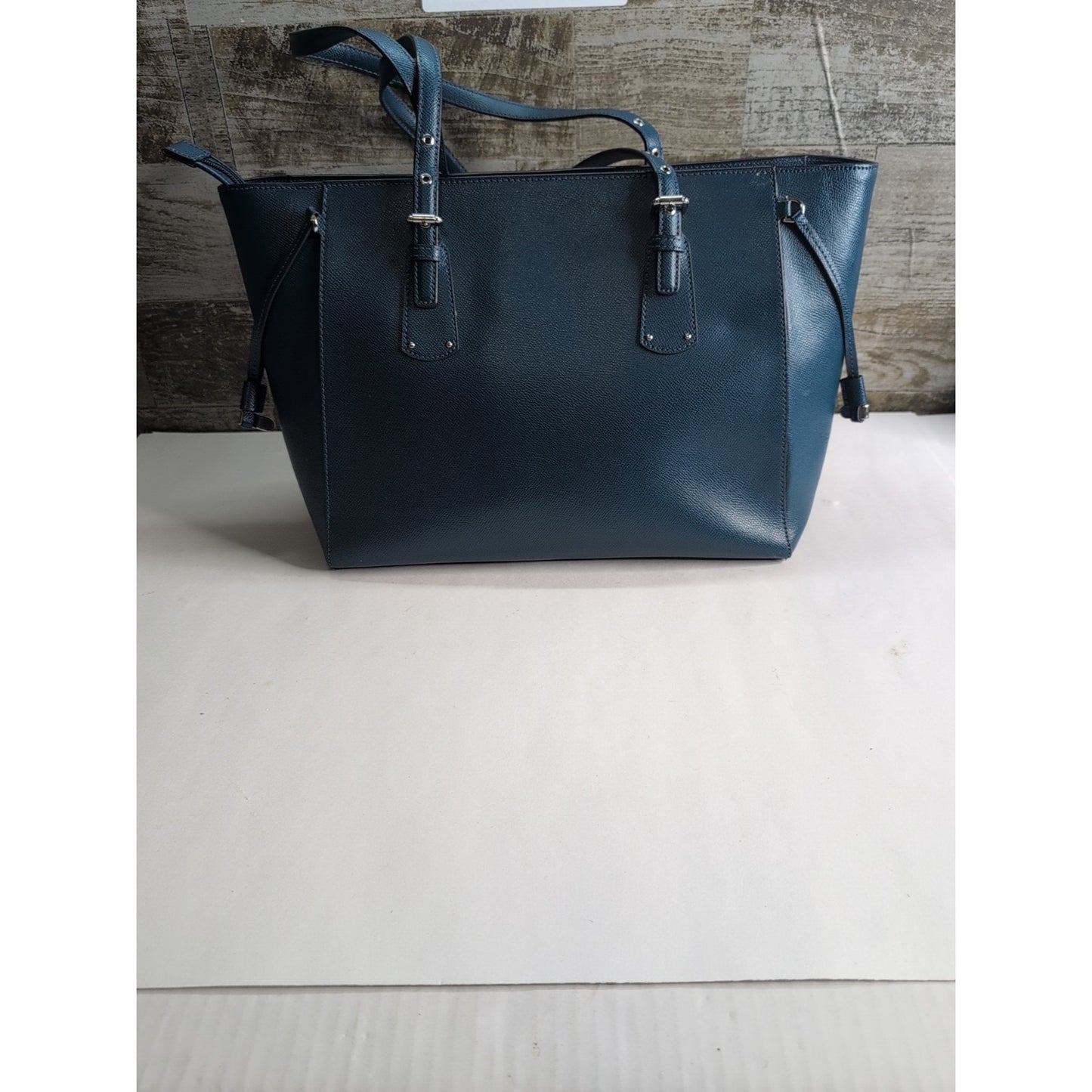Michael Kors Logo Voyager East West Large Tote