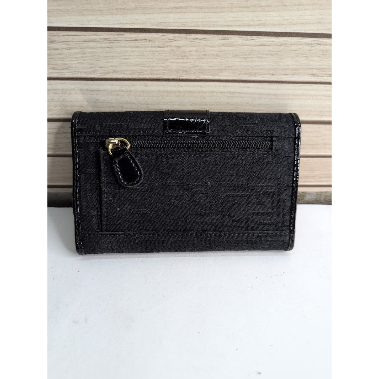 Liz Claiborne Black Wallet With Several Compartments